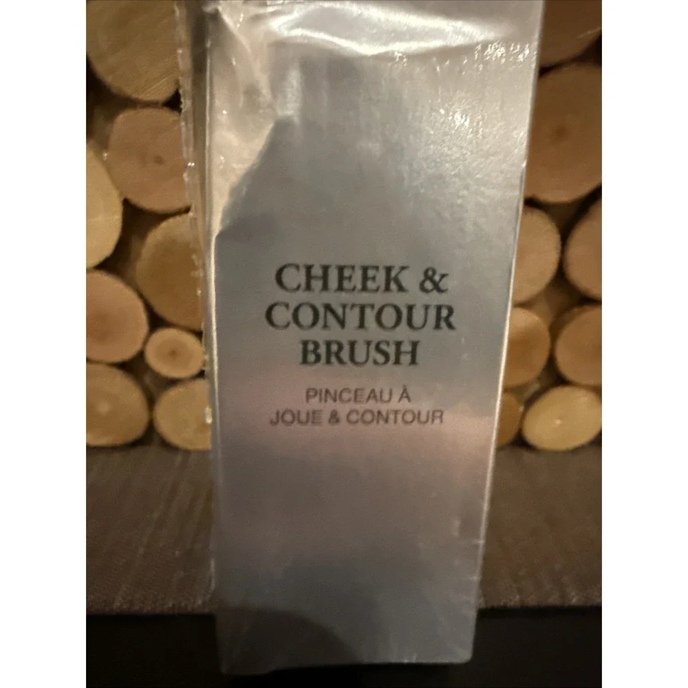 LANCOME Cheek And Contour Brush 25‎ NIB Sealed